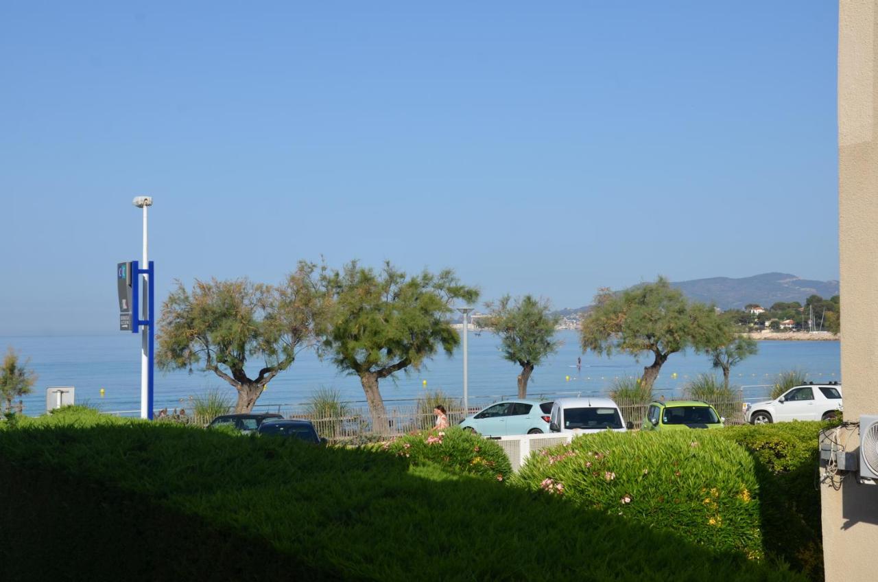Les Pieds Dans L'Eau Appartement Saint-Cyr-sur-Mer Buitenkant foto
